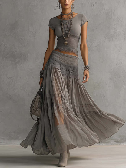 Esmeralda | Ensemble haut gris transparent à panneaux en dentelle et jupe maxi plissée