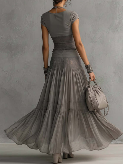 Esmeralda | Ensemble haut gris transparent à panneaux en dentelle et jupe maxi plissée