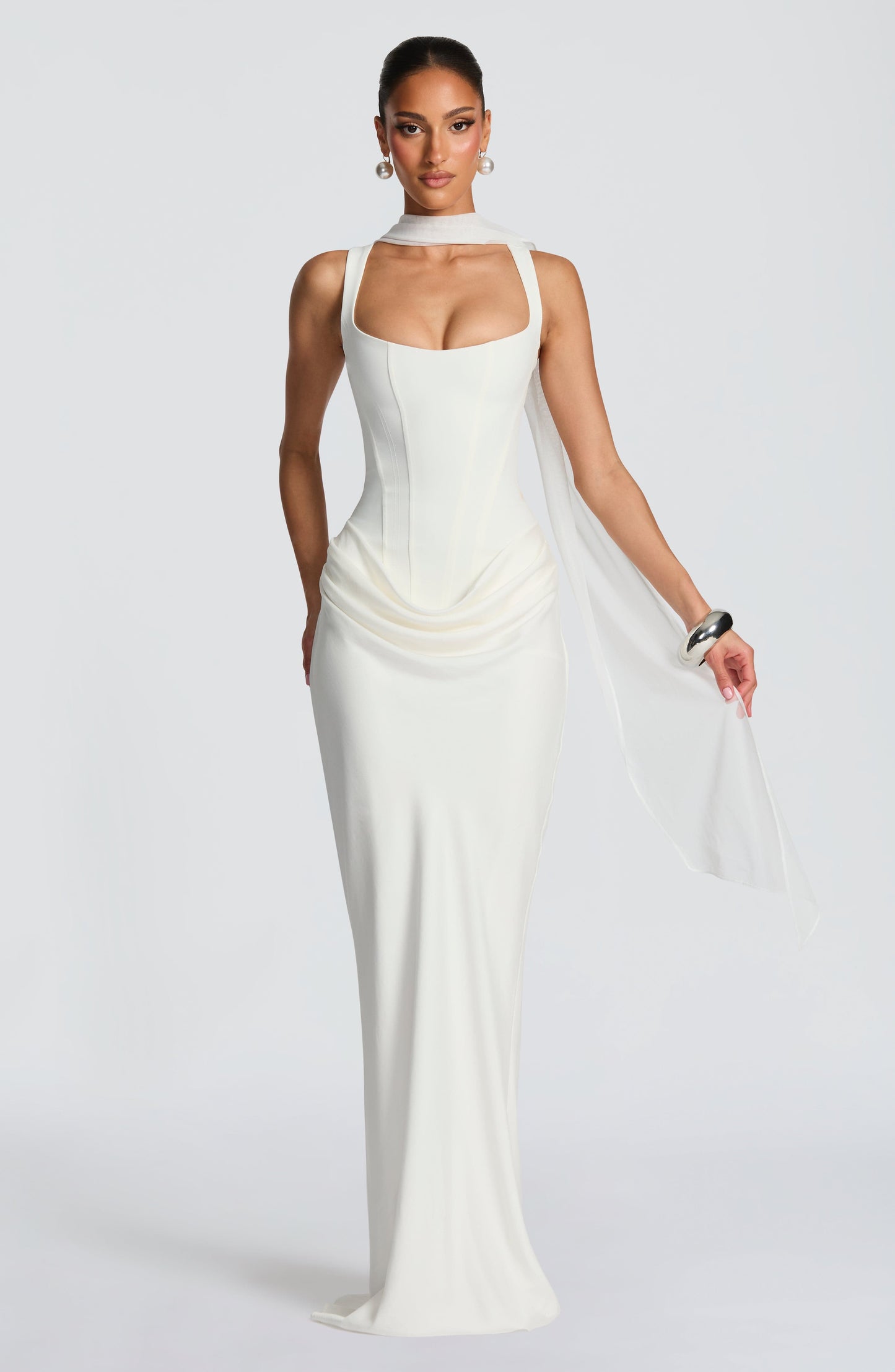 Élodie - Robe maxi à encolure carrée